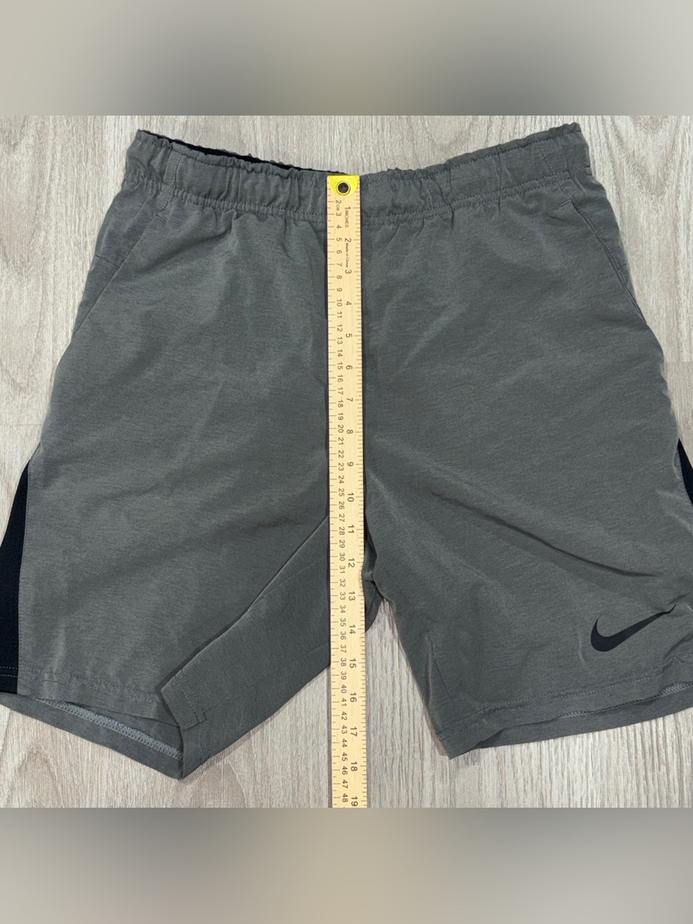 Nike Dri-FIT Athletic Shorts Mens Small Gray Black Training Gym - Picture 7 of 11